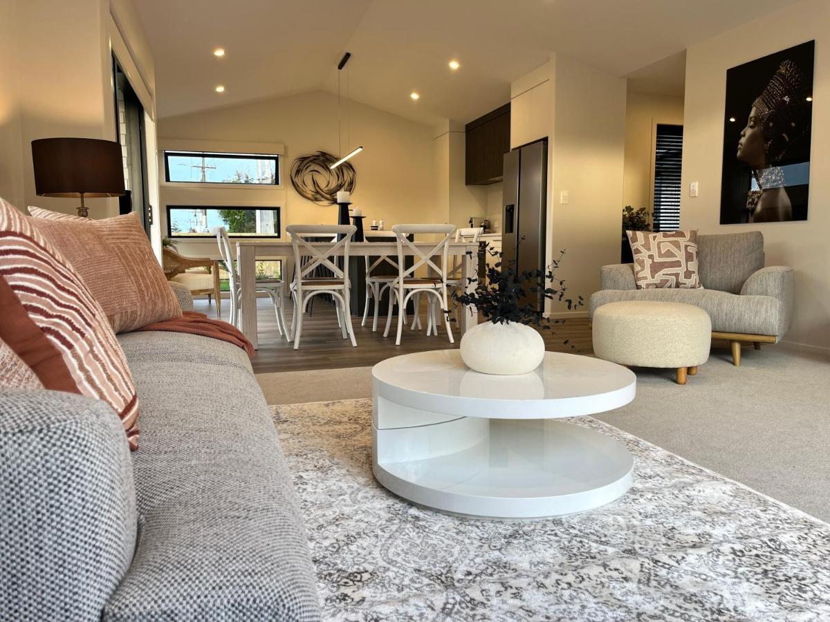 Luxury Villa, Central, Golf And Cafes - By Kosh Bnb 汉密尔顿 外观 照片